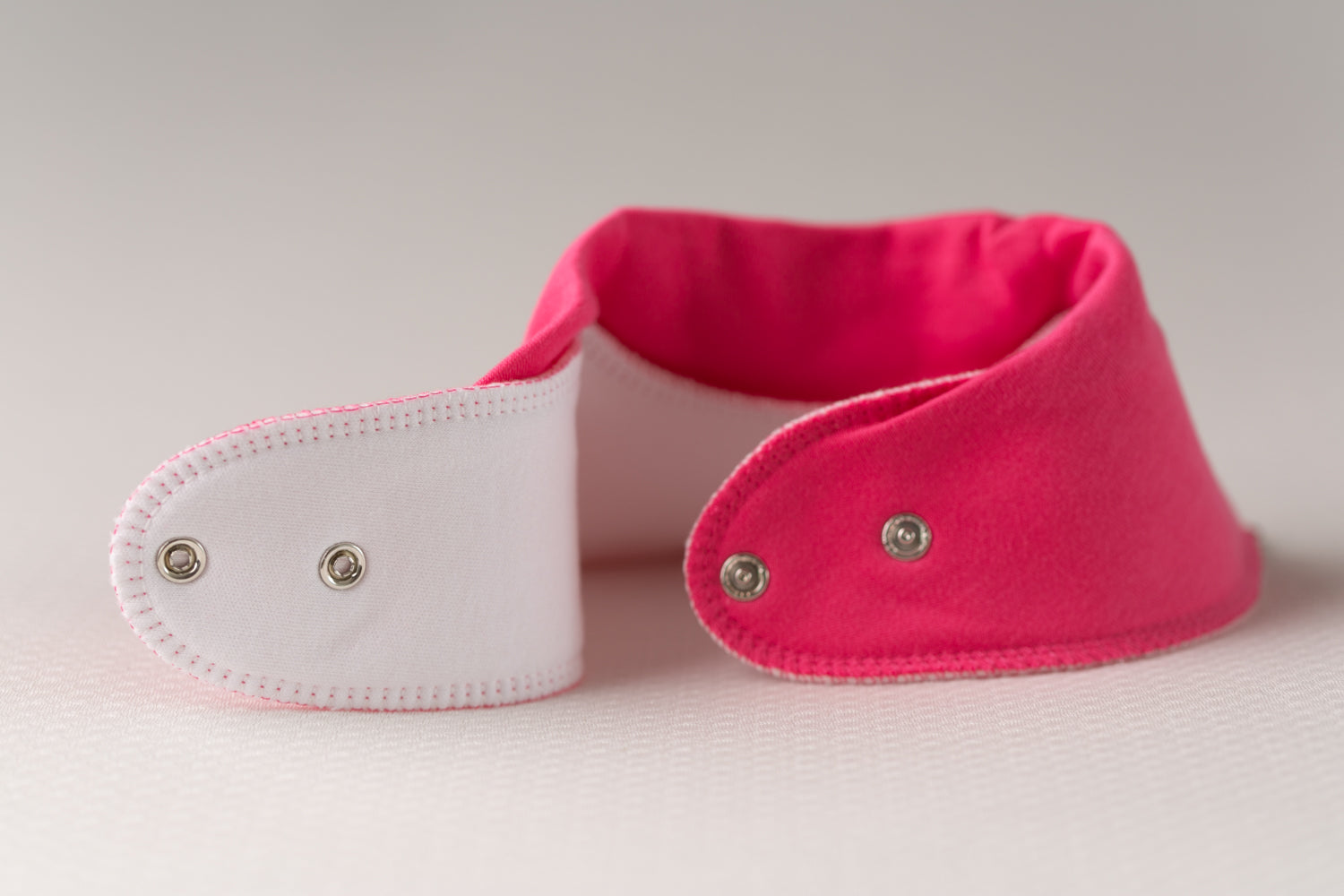 Balloon magic organic cotton DribbleBoo bandana bib