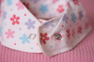 Lovely daisies organic cotton DribbleBoo bandana bib