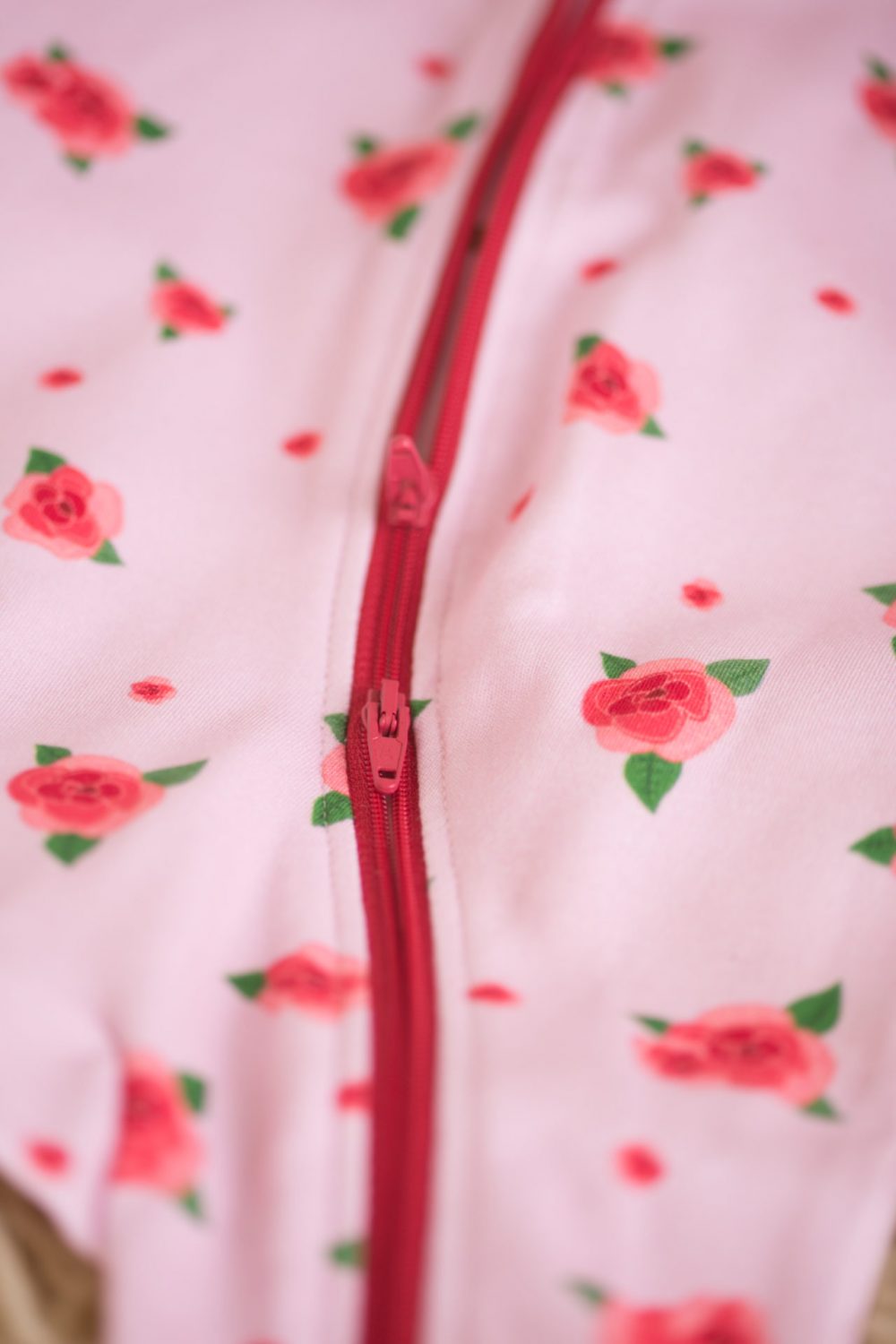 Roses organic cotton ZippyBoo suit