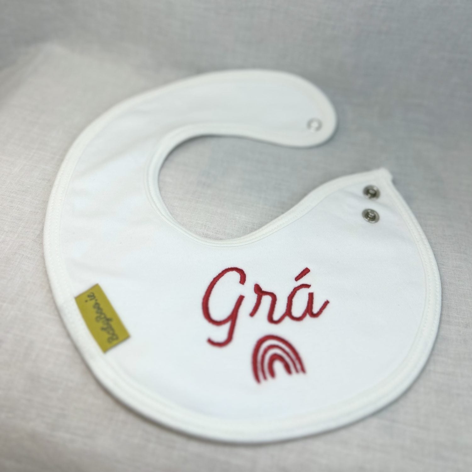 Grá organic cotton LittleBoo newborn bib