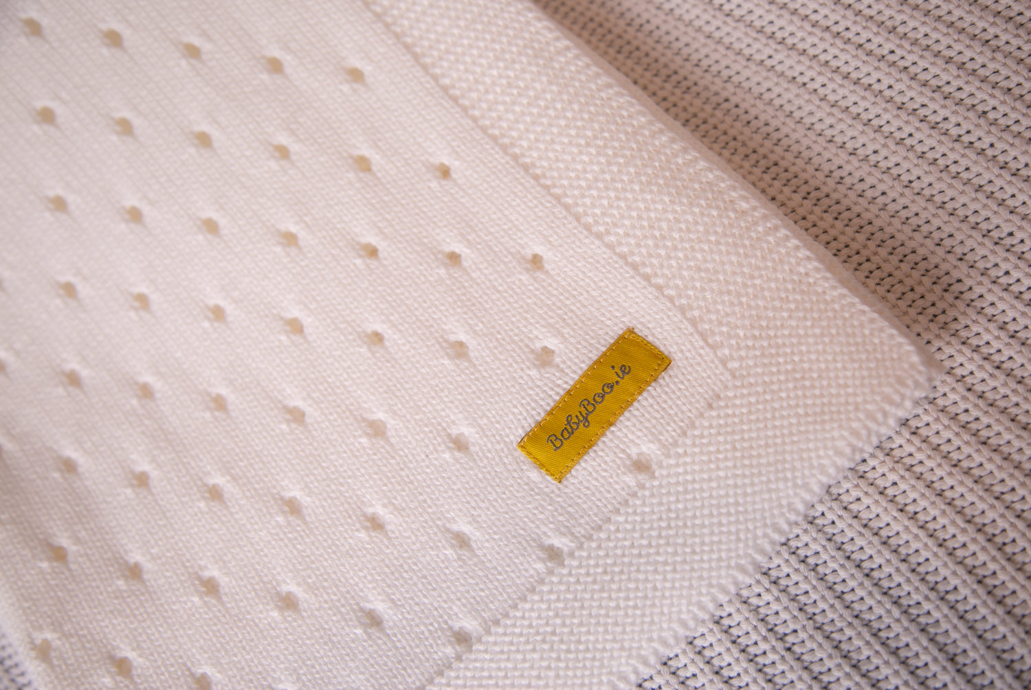 Organic cotton super white cellular BlankieBoo
