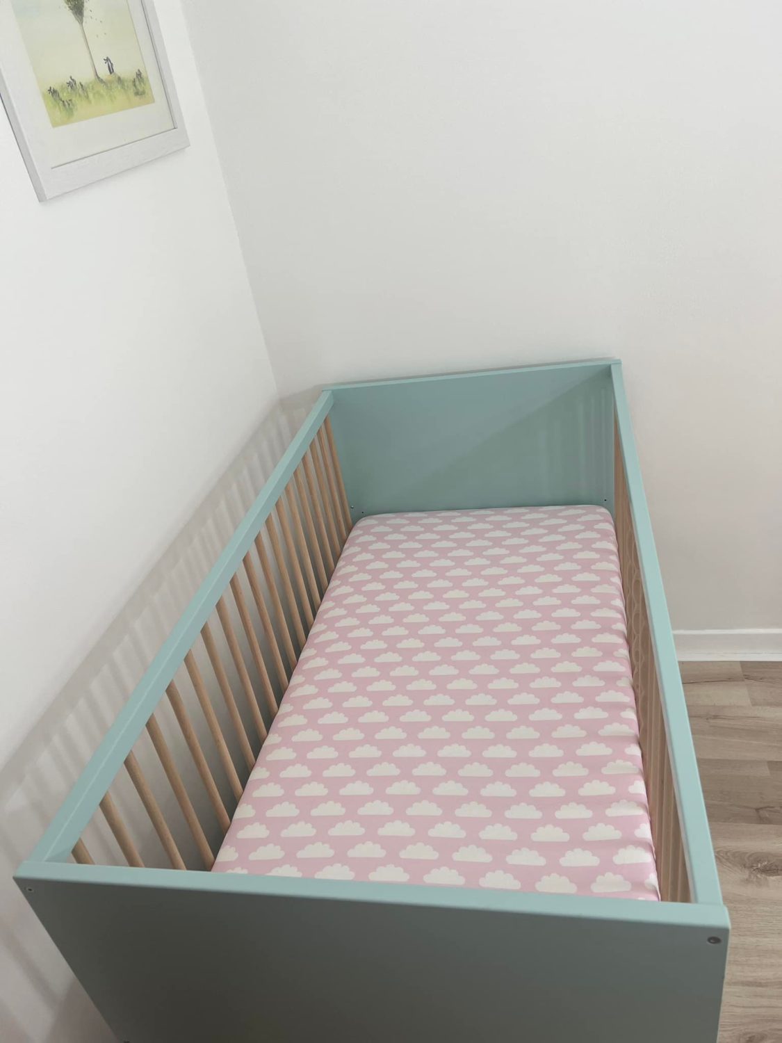 Up in the pink clouds organic cotton BeddyBoo fitted sheet