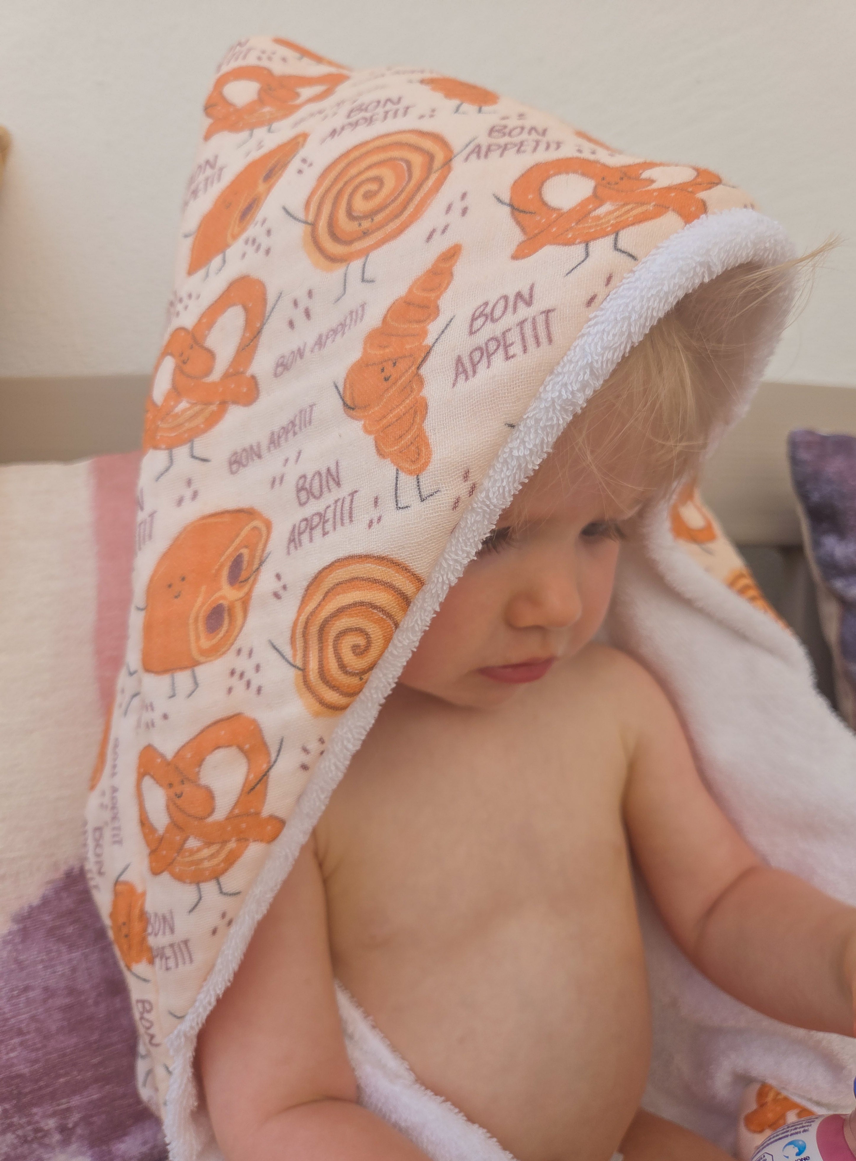 Pastry Club organic cotton hooded towel