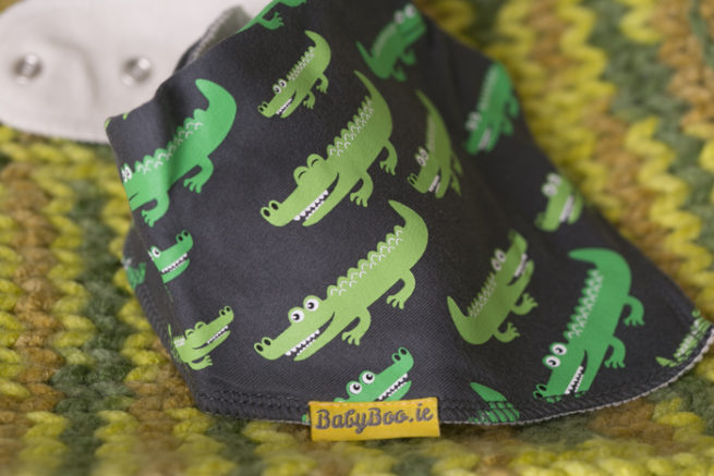 alligator bandana bib