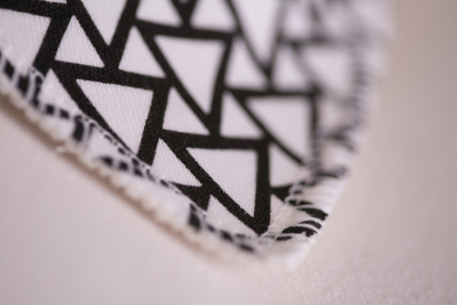 geometric print monochrome bandana bib