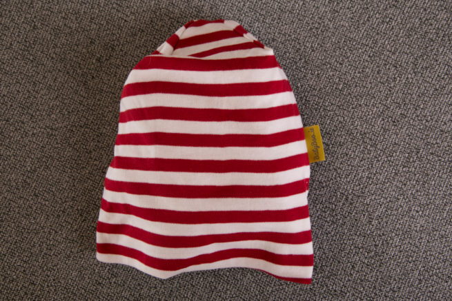 Red stripes beanie hat