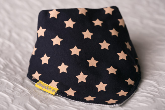 Latte stars on navy bandana bib