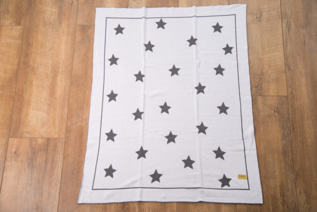 Grey stars organic cotton blanket
