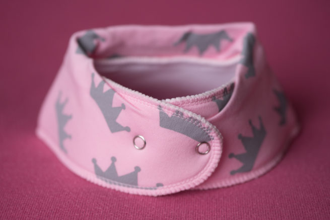 Pink crowns organic cotton bandana bib