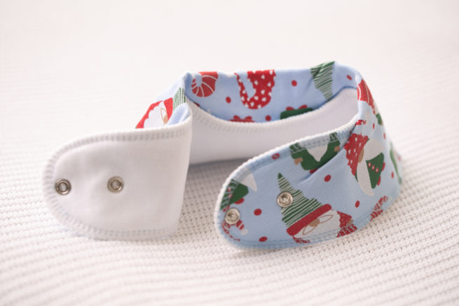 Norm organic cotton DribbleBoo bandana bib - Image 2