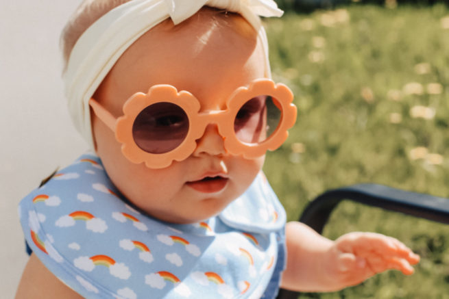Tiktok Mystery bundle of newborn bibsO - Image 3
