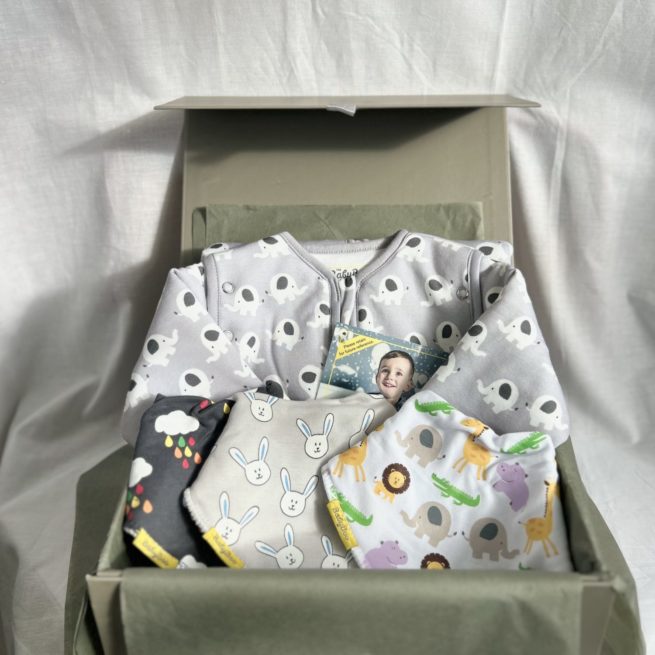 Gift Box - gender neutral (with SnuggleBoo sleeping bag)