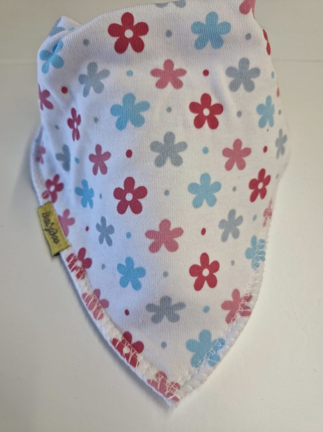 Lovely daisies organic cotton DribbleBoo bandana bib